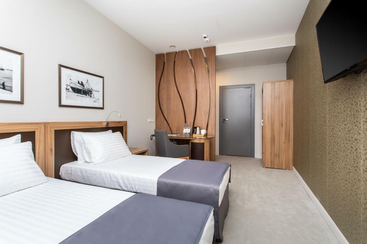 Jakubowy Hotel グディニャ エクステリア 写真